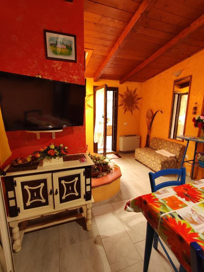 Villa Casa del Pino Porto Pino Exterior foto